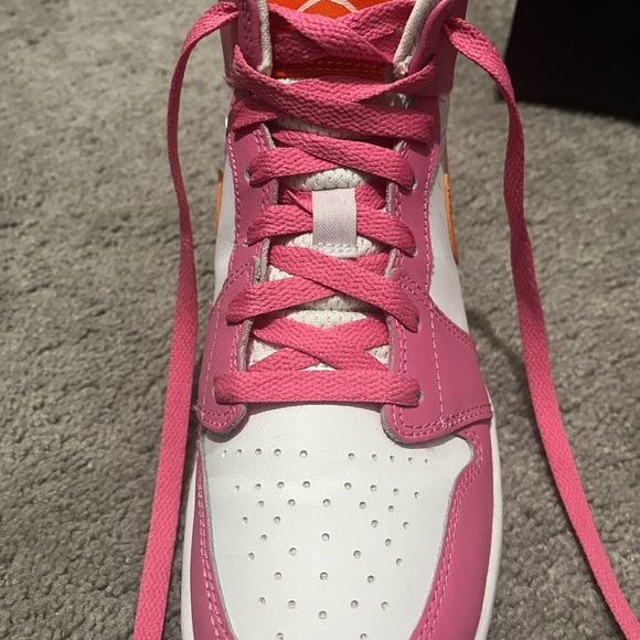 Size 6 Air Jordan’s - Picture 9 of 12